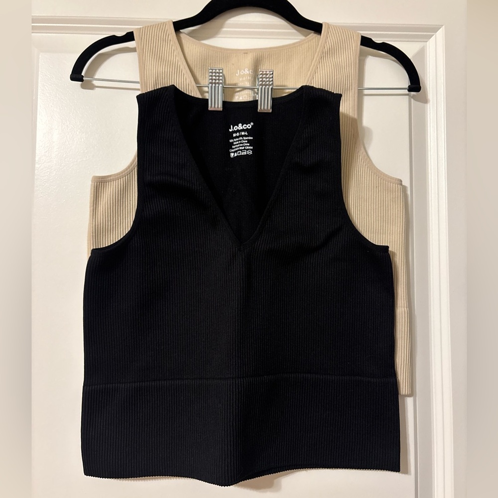 J.o&co 2 pack black and nude ribbed stretch tank tops